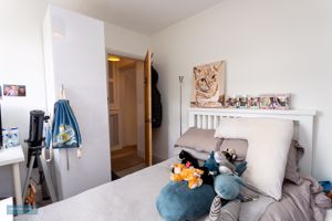 Bedroom- click for photo gallery